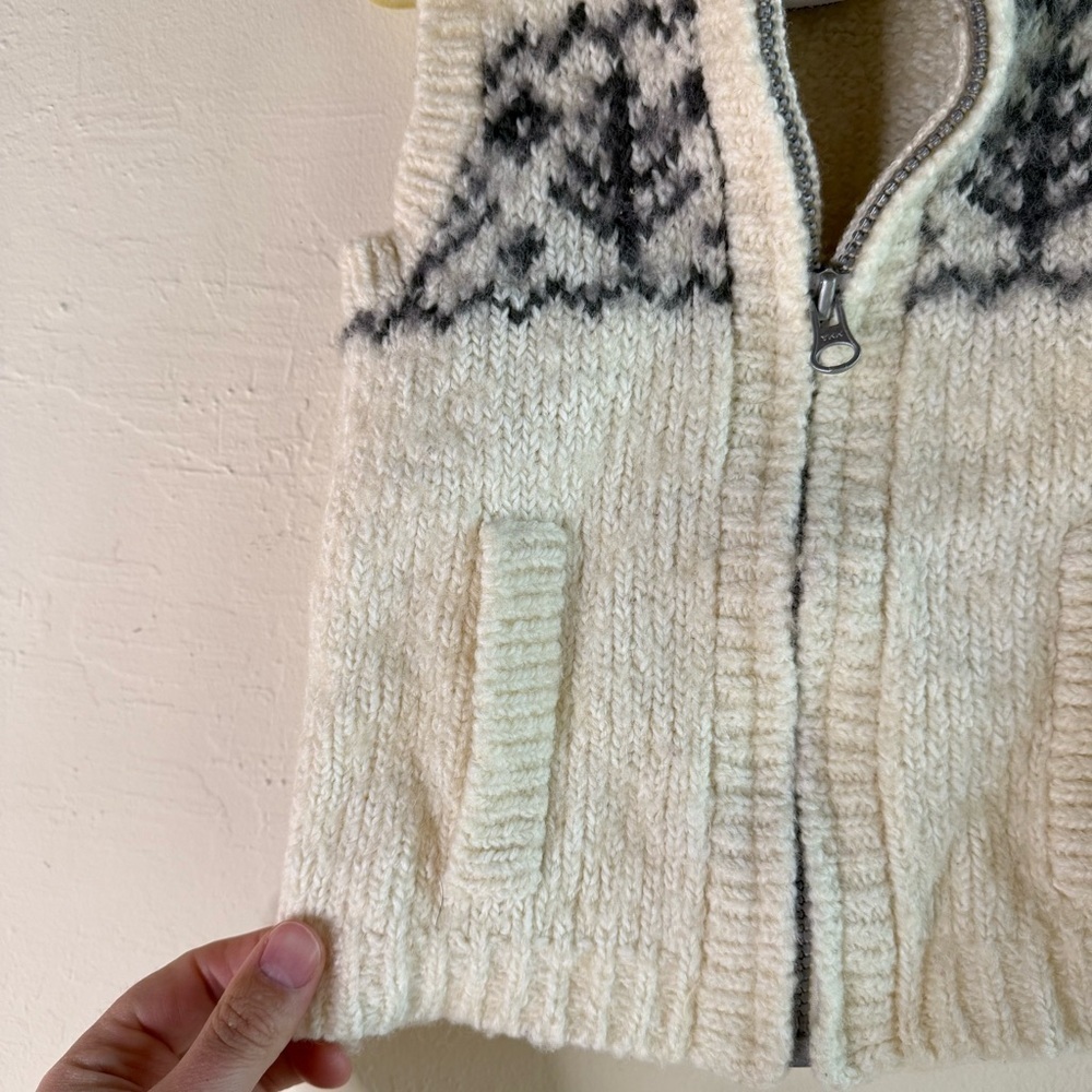 Baby Gap Cream and Gray Patterned Knit Vest Full Zip Wool Blend Size 2T - Picture 2 of 4